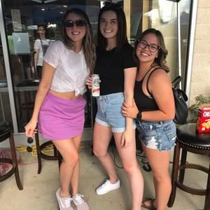 Meet your Posher, Elizabeth